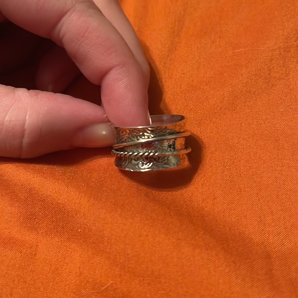 Ring - Picture 4 of 4